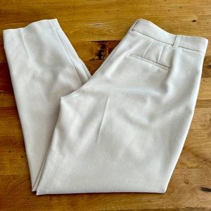 Dex New York suit shop women’s dress pants, size small, cream.